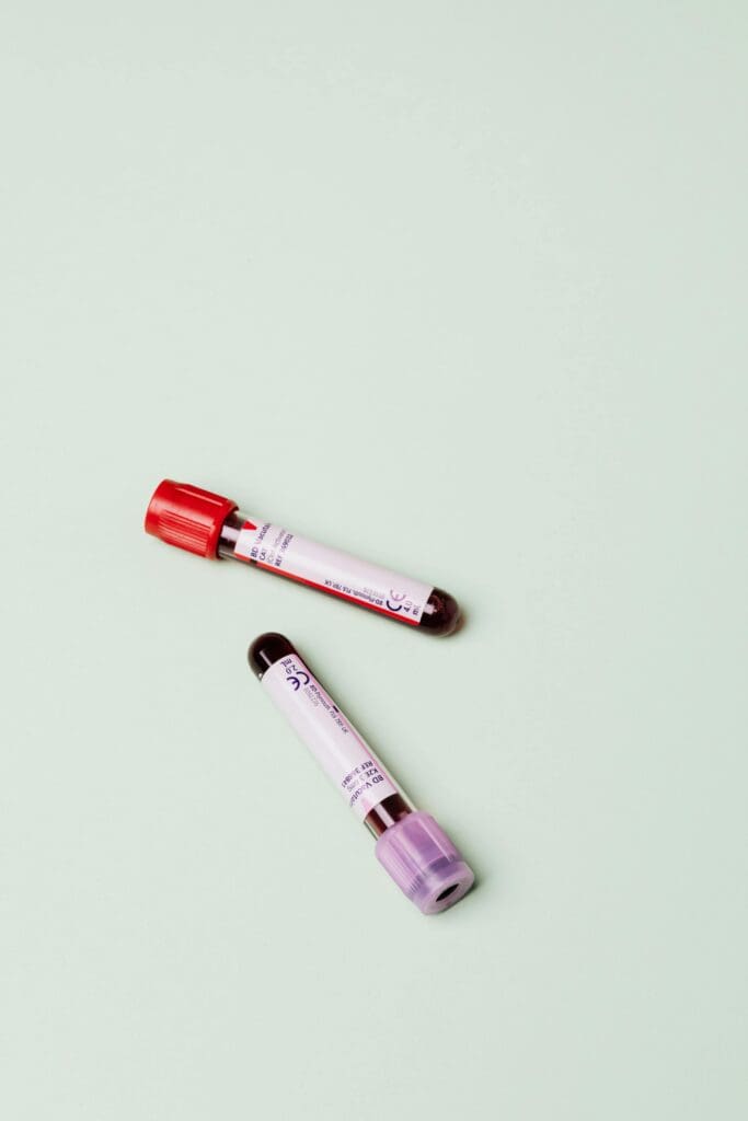 Blood collection tubes for ApoB testing and lipid panel analysis